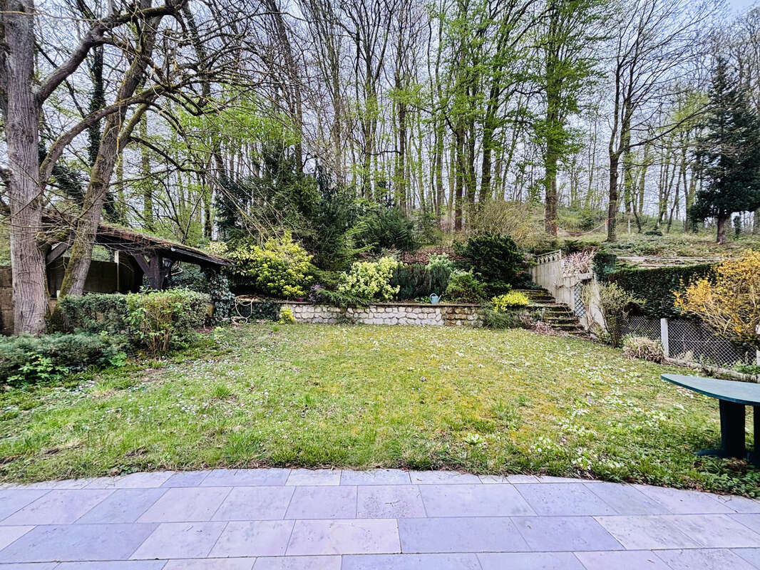 Maison à VERNEUIL-EN-HALATTE