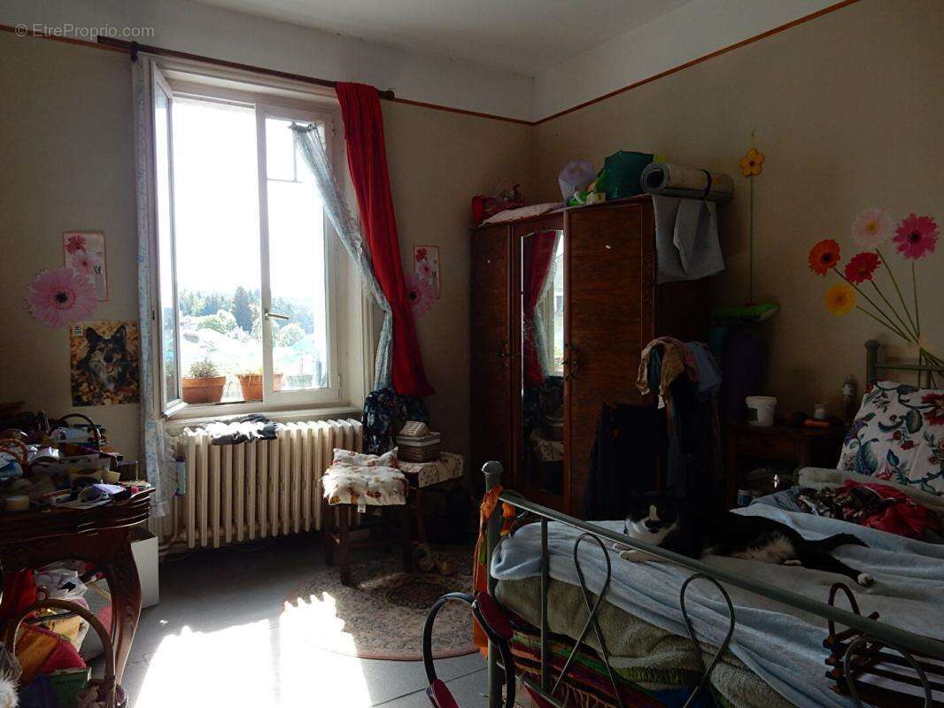 Appartement à LE CHAMBON-SUR-LIGNON