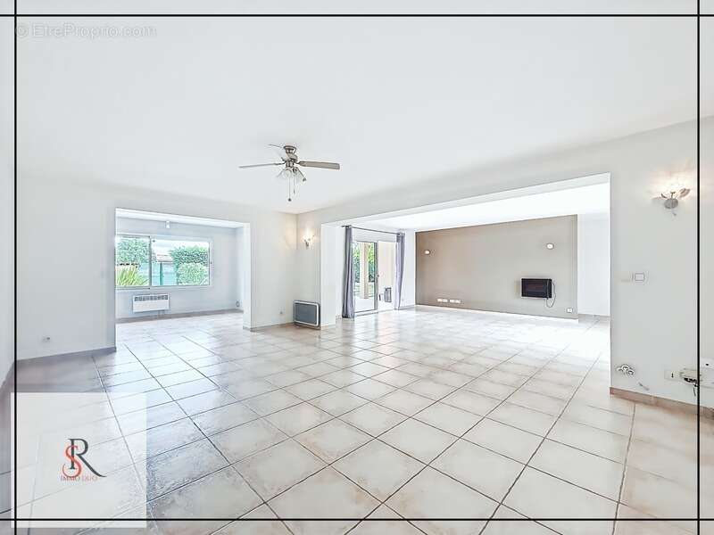 Maison à SAINT-NICOLAS-DE-LA-GRAVE