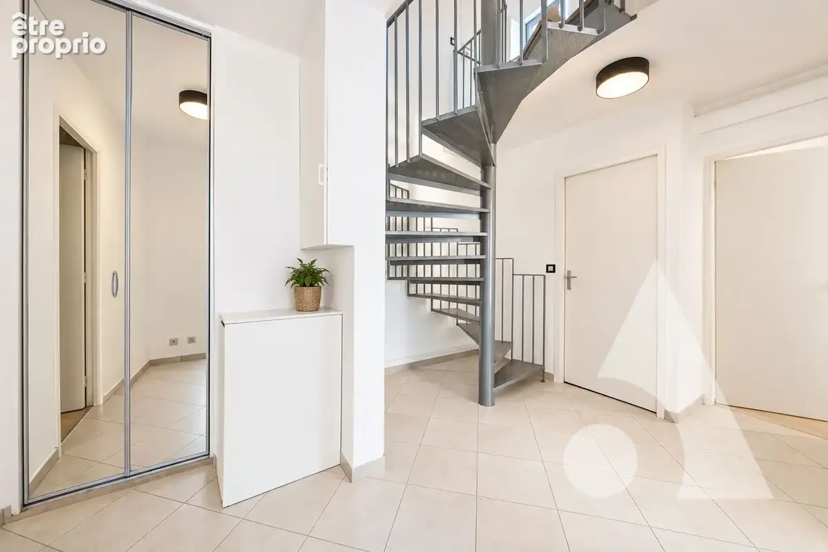 Appartement F4 en duplex descendant avec JARDIN. - photo 8