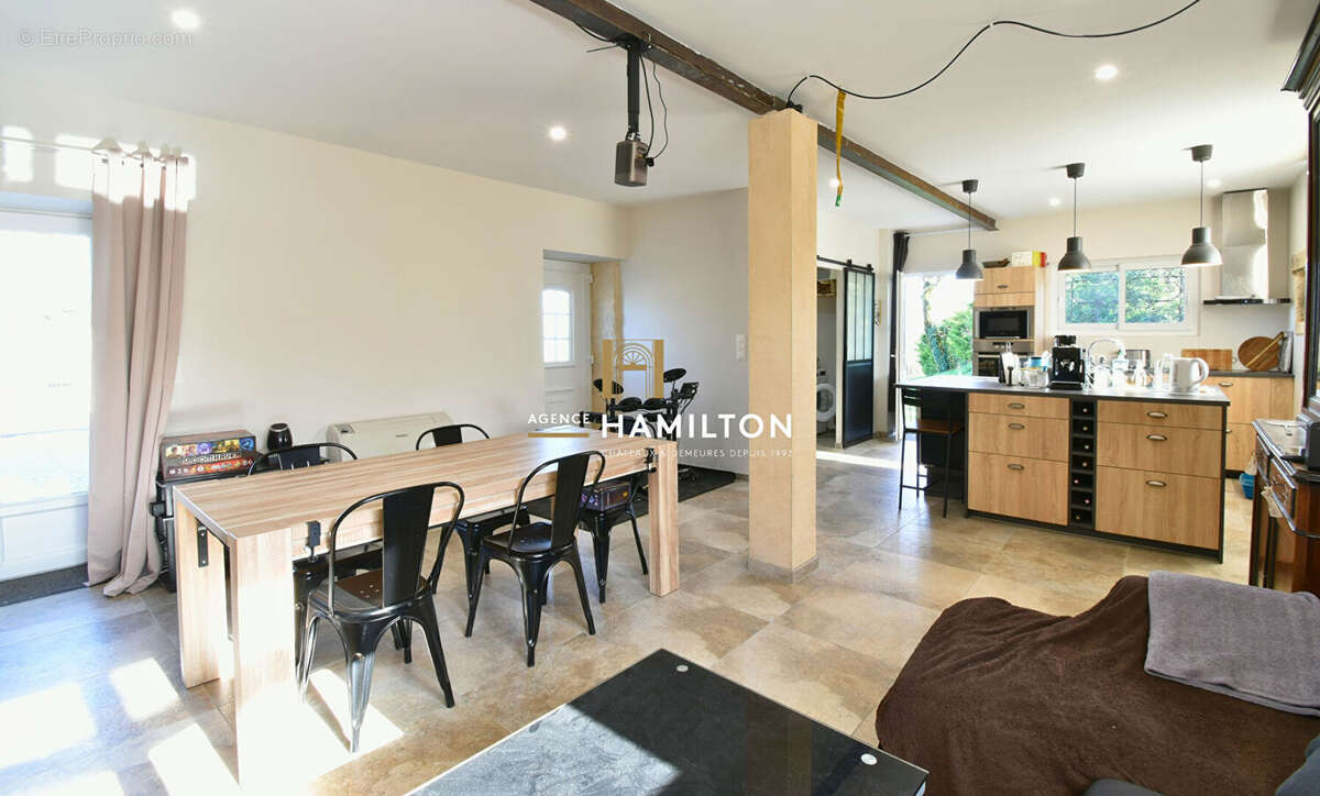 Maison de bourg en pierre avec piscine - habitable de suite - photo 9