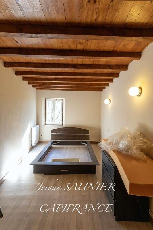 Maison à SAINT-JULIA