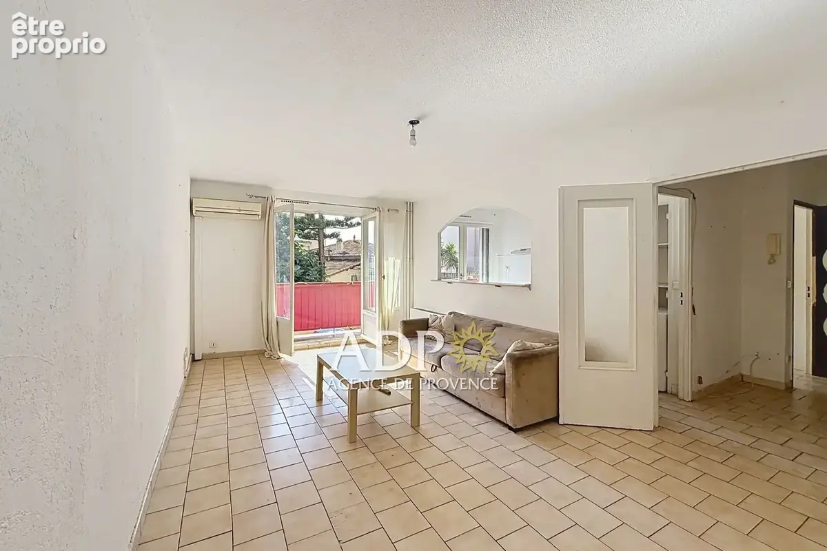 Appartement 42 m² à Saint-Laurent-Du-Var  - photo 4