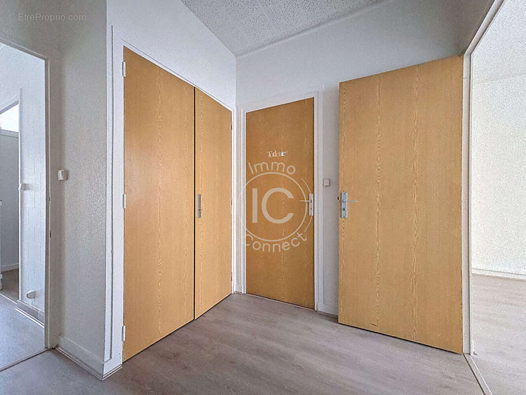 Commerce à VILLEFRANCHE-SUR-SAONE