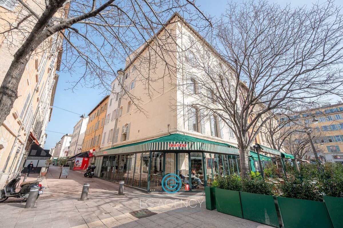 Appartement à MARSEILLE-1E