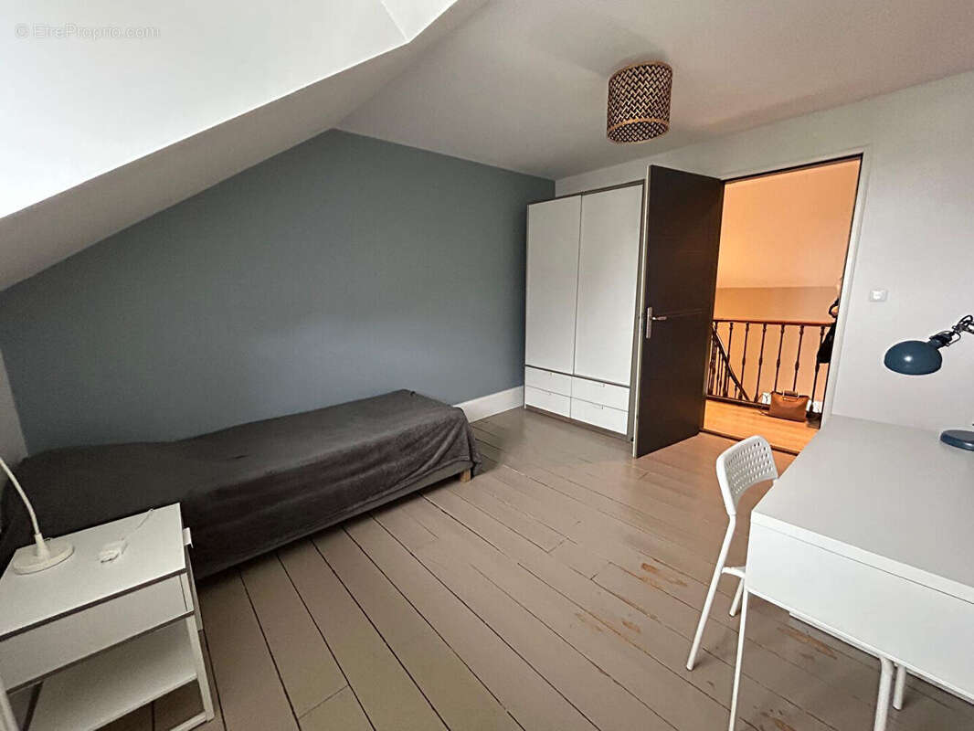 Maison à SAINT-JEAN-DE-BRAYE