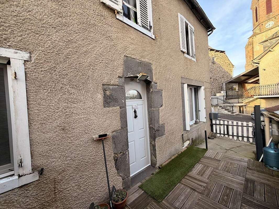 Appartement à NEUVEGLISE