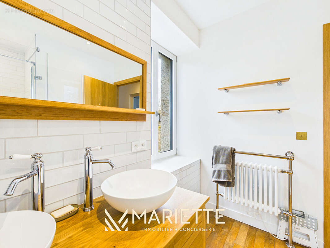 "LA MÉTAIRIE" Entre terre et mer - Maison de maître de 197 m² avec bâtiments - photo 14