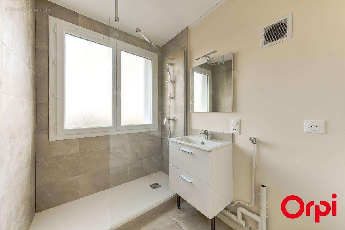 Appartement à CALUIRE-ET-CUIRE