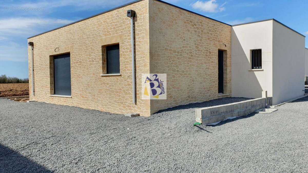 Maison à RUELLE-SUR-TOUVRE