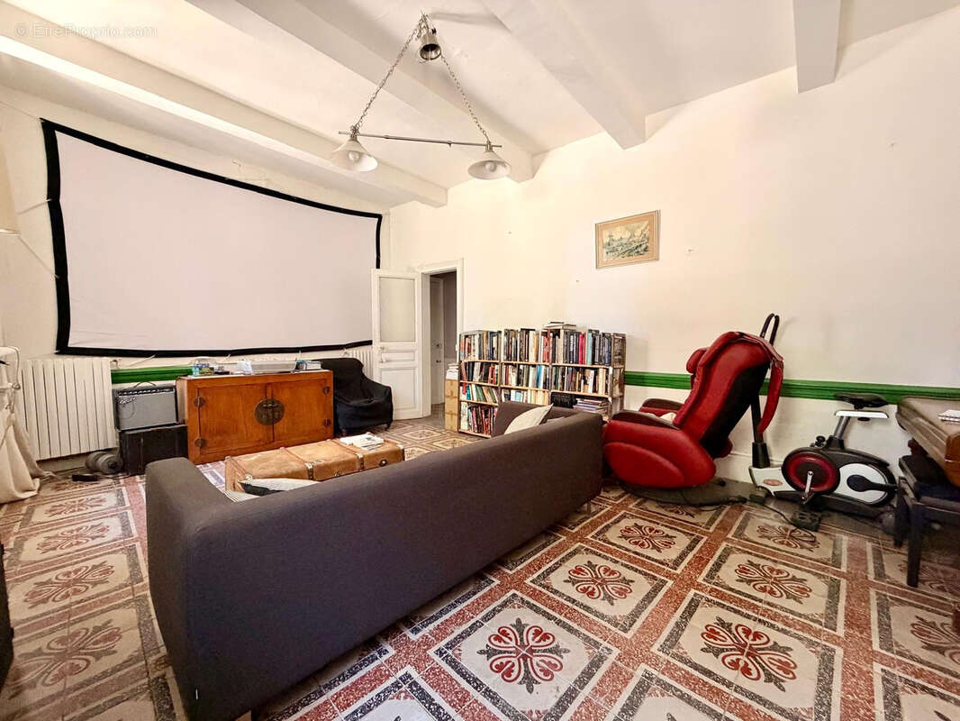 Maison de cachet de 367m2 sur un niveau avec un terrain de 800m2 - PLAISSAN - PEZENAS - photo 5