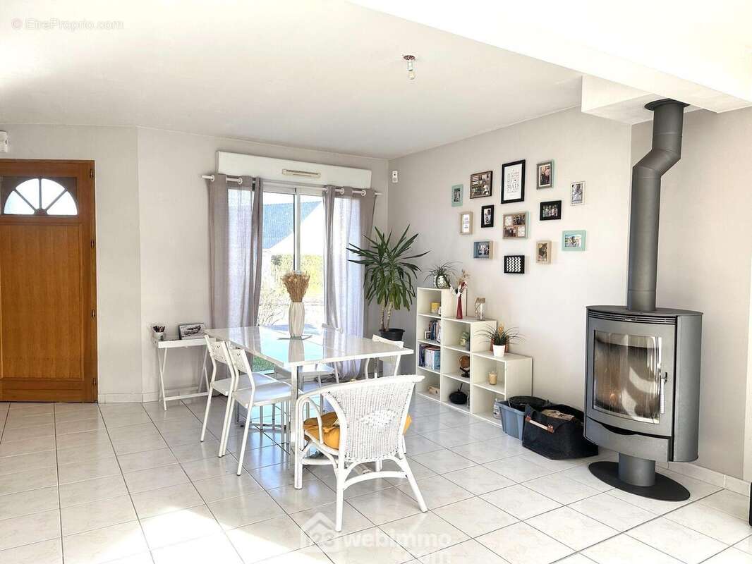 Le poële à bois. - Maison à BEAUFORT-EN-VALLEE