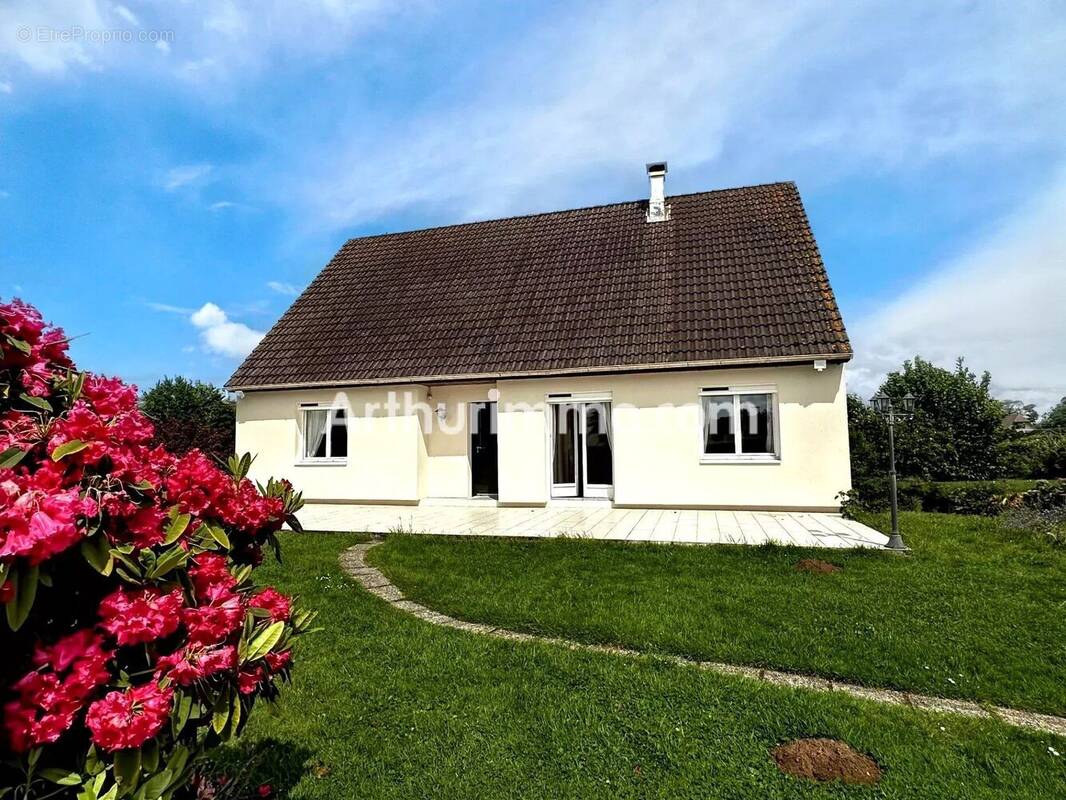 Maison à SAINT-VIGOR-D'YMONVILLE