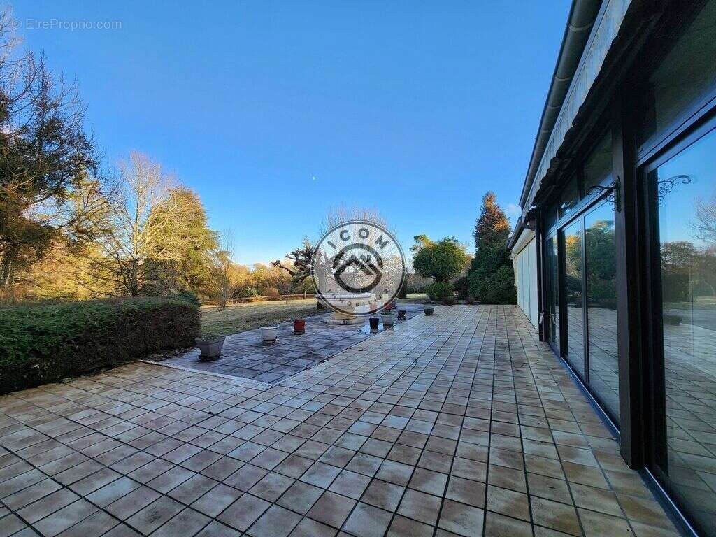 Maison à COULOUNIEIX-CHAMIERS