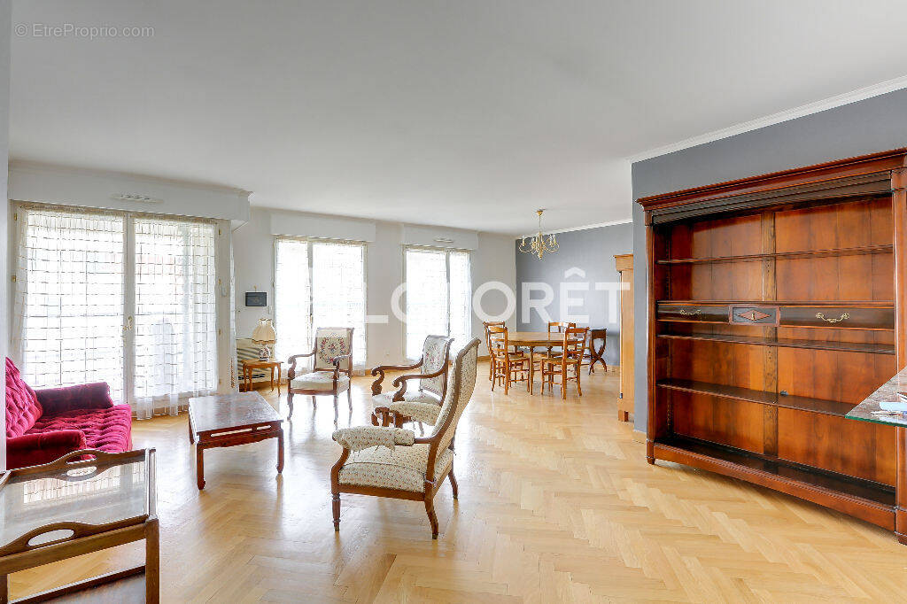 Appartement à PARIS-15E