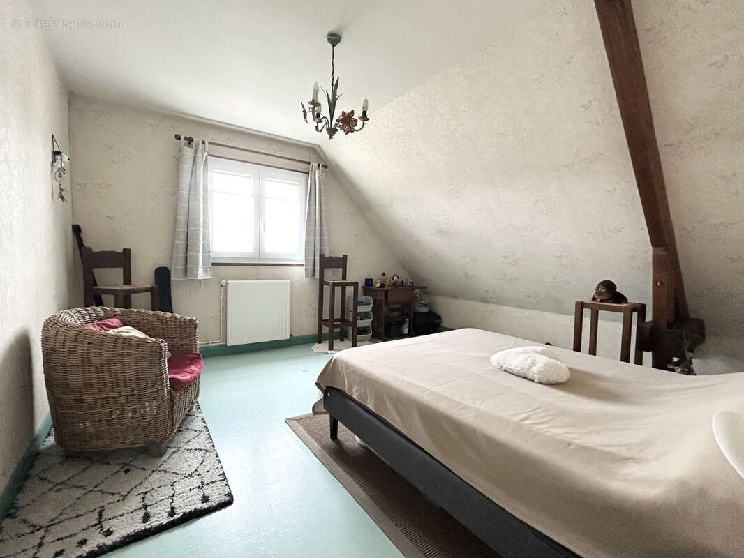 Maison à SAINT-PANTALEON-DE-LARCHE