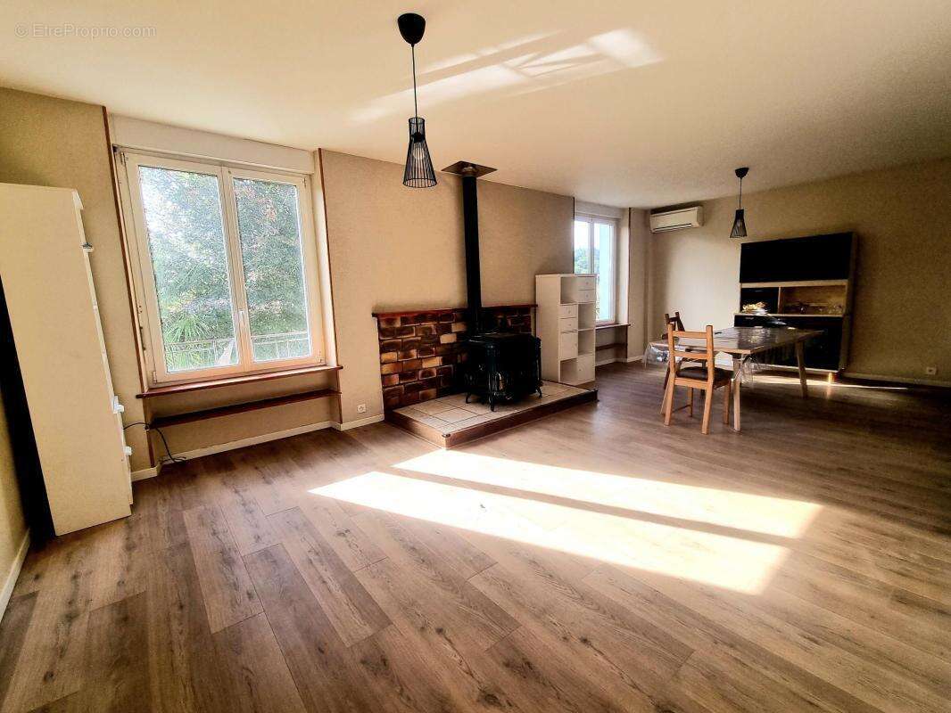 Maison à PONT-DE-BUIS-LES-QUIMERCH