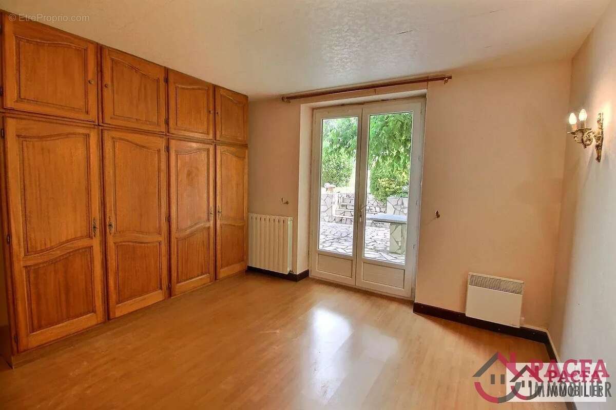 Maison/Atelier/Garage  avec Jardin - photo 4