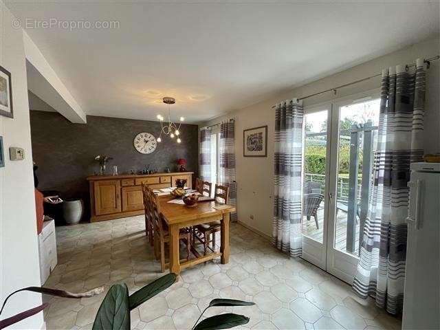 Maison à MONDEVILLE