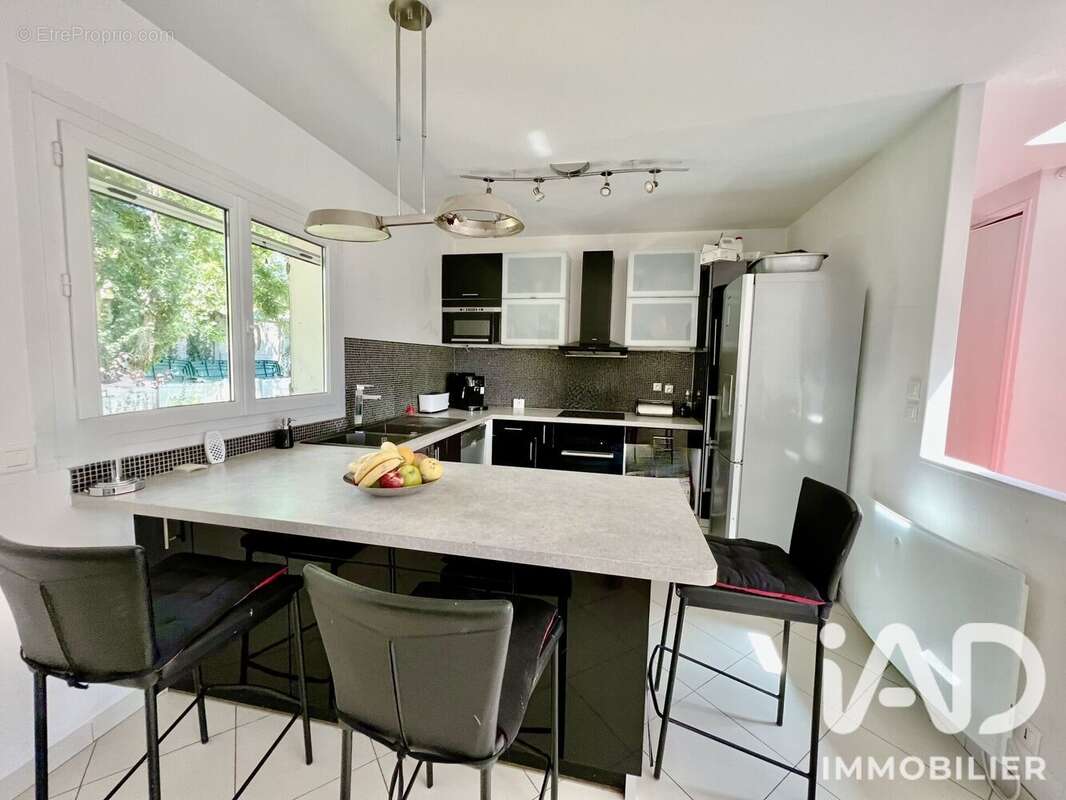 Maison 160 m² à Corbeil-Essonnes  - photo 4
