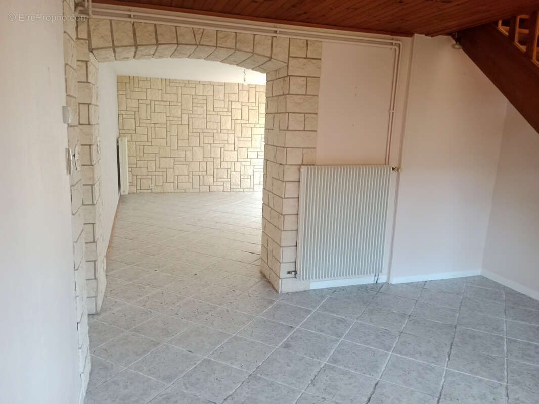 Maison à SAINT-VALBERT