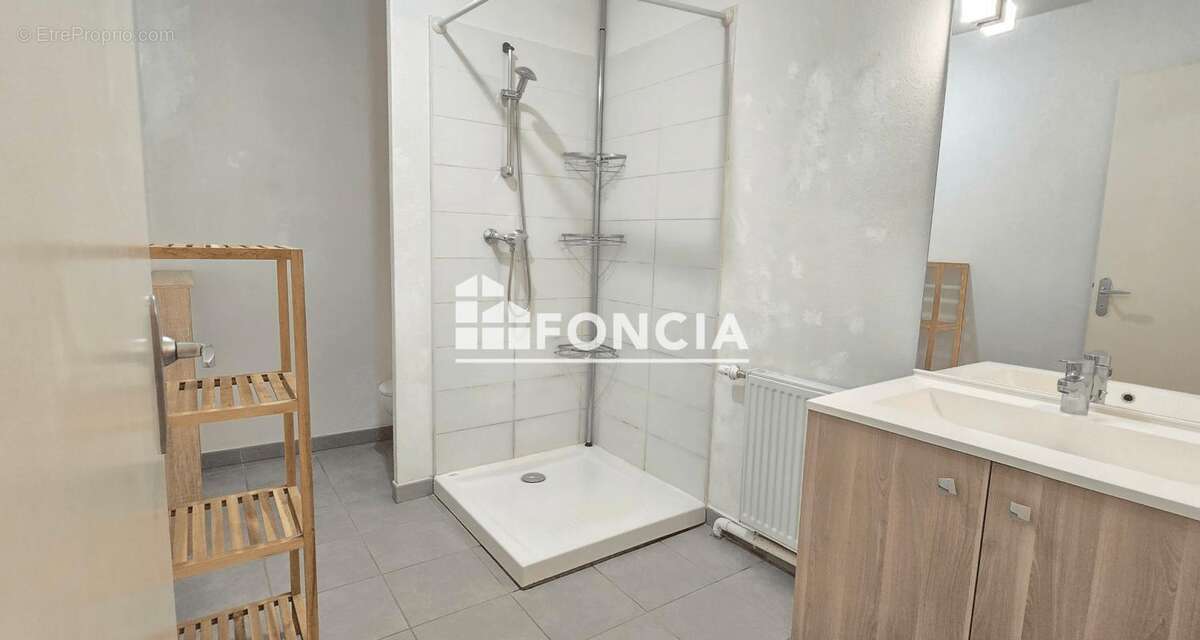 Saint simon au coeur du village - grand t1 de 31 m2 - balcon - parking - photo 4