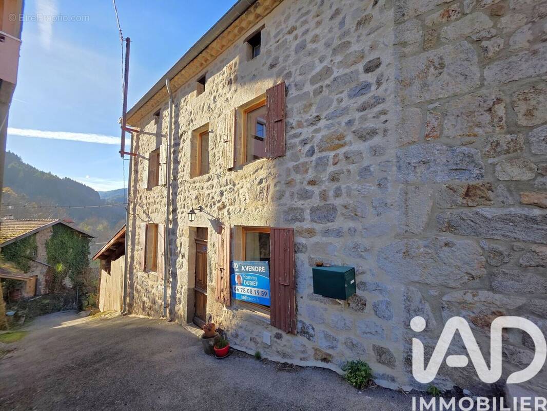 Photo 1 - Maison à SAINT-JULIEN-VOCANCE