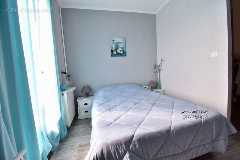 Commerce à PONT-SAINT-ESPRIT