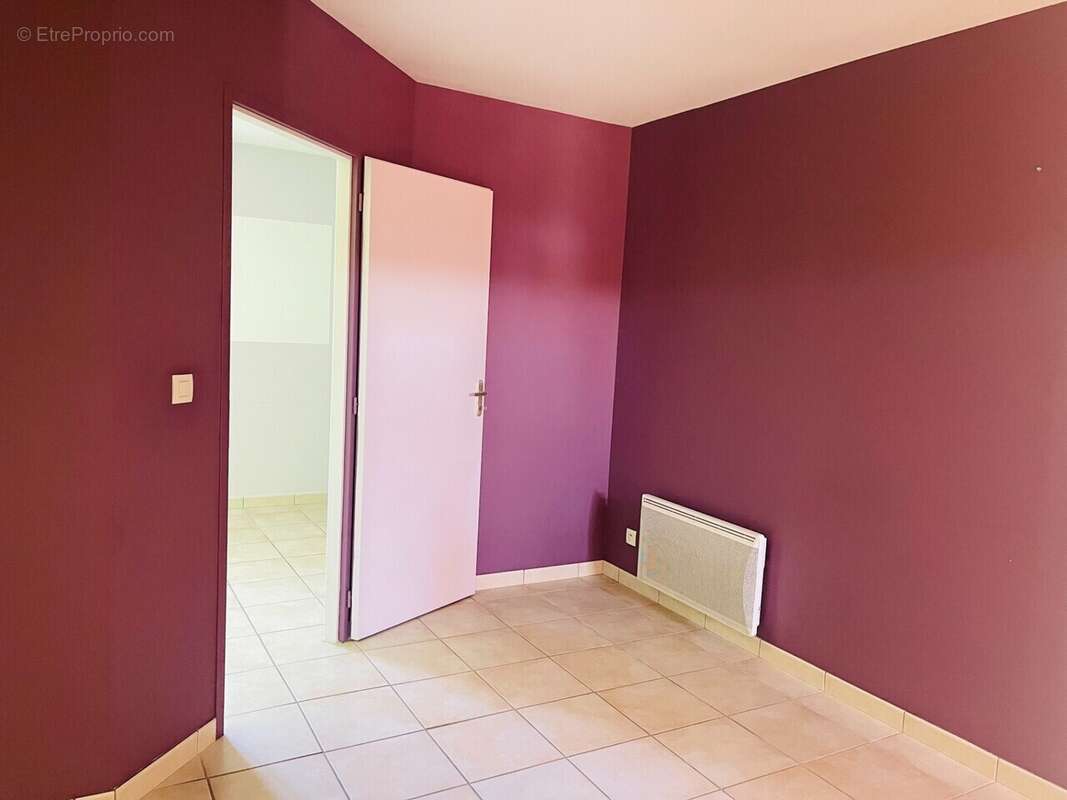 Commerce à SAINT-DONAT-SUR-L&#039;HERBASSE