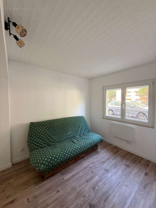 T3 rénové en rez-de-chaussée avec place de parking - photo 7