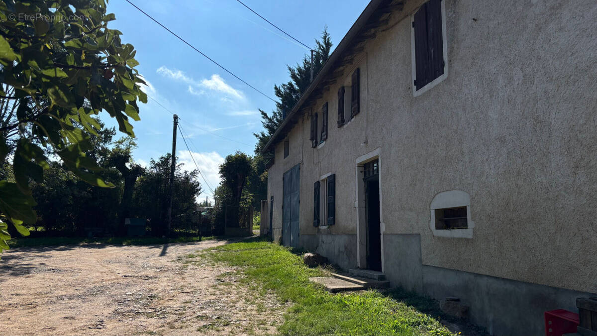 Maison à CORCELLES-EN-BEAUJOLAIS