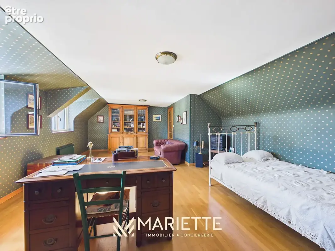 "KERBELL" Proche bourg - Maison aux beaux volumes en impasse - photo 11