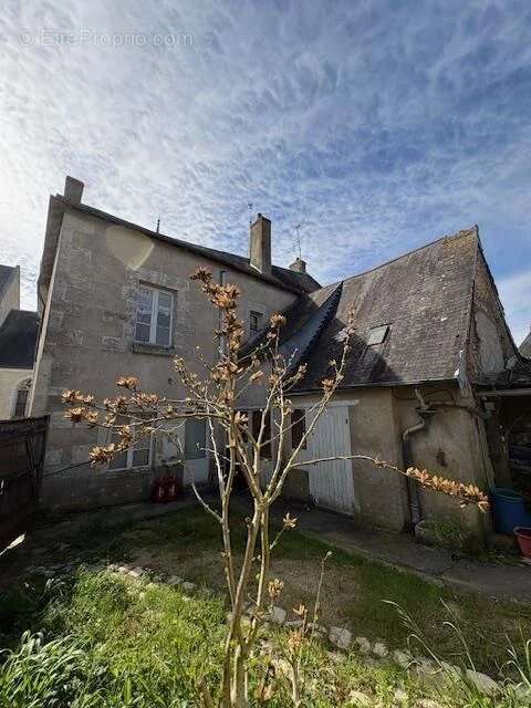 Appartement à SAVIGNE-SUR-LATHAN