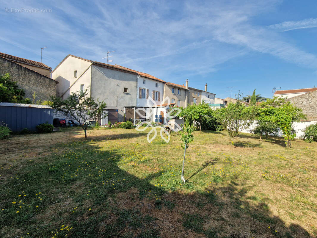 Maison de ville avec jardin clos   Viager occupé - photo 2