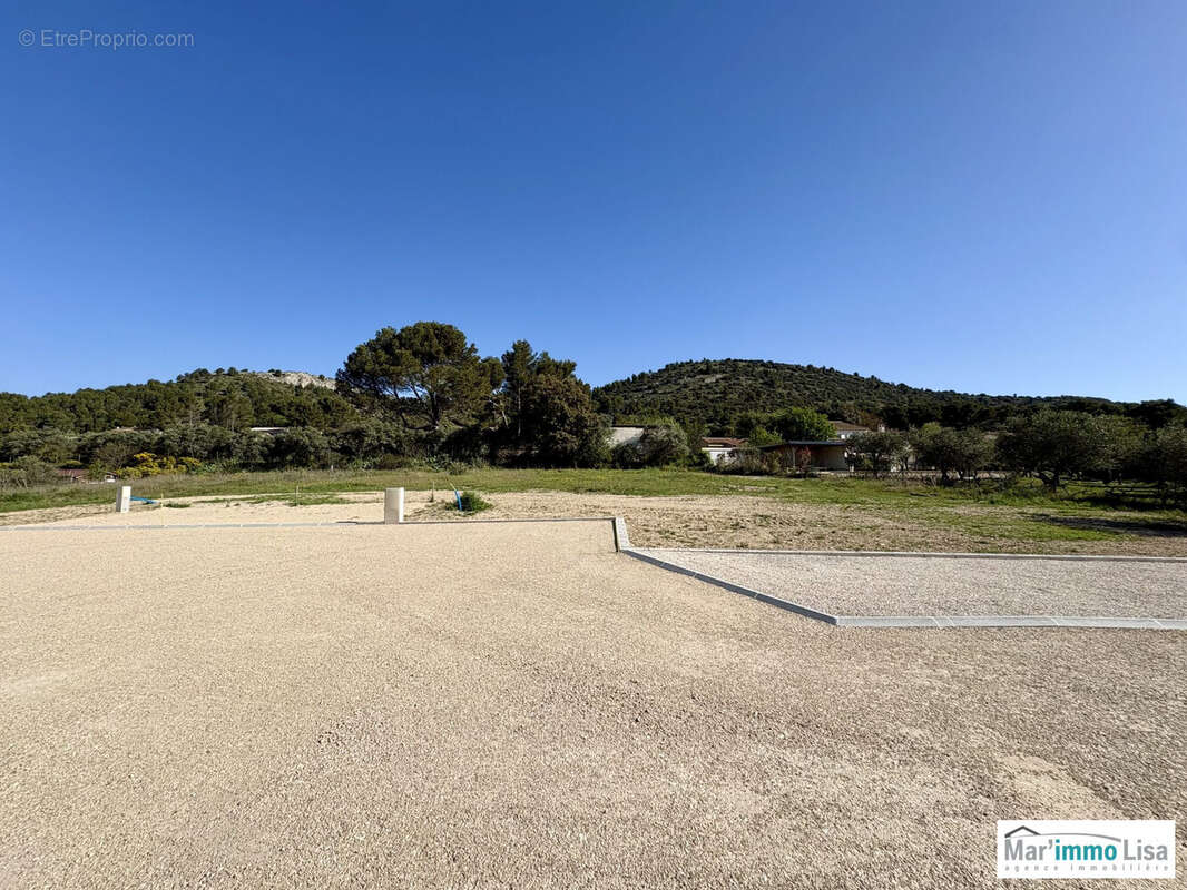 Terrain à MERINDOL