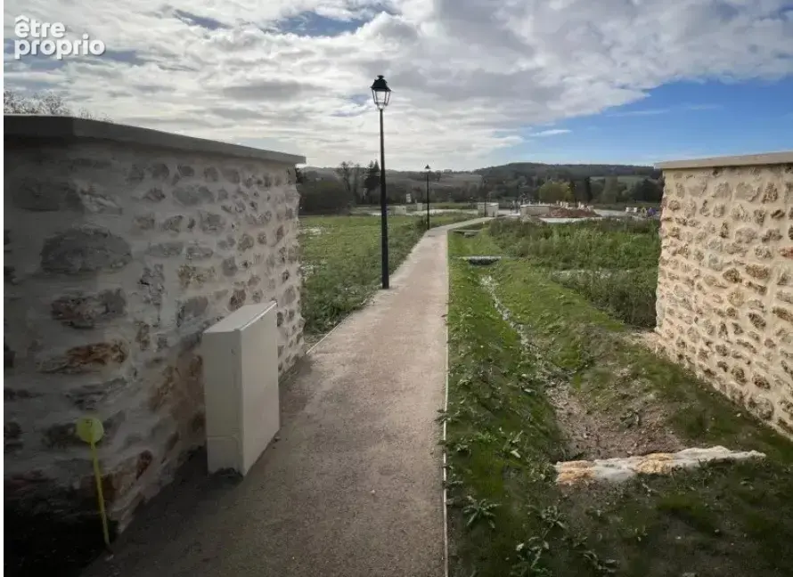 Terrain à SAINT-CYR-SOUS-DOURDAN
