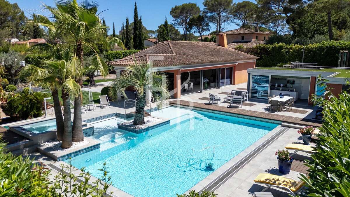 Maison à MOUGINS
