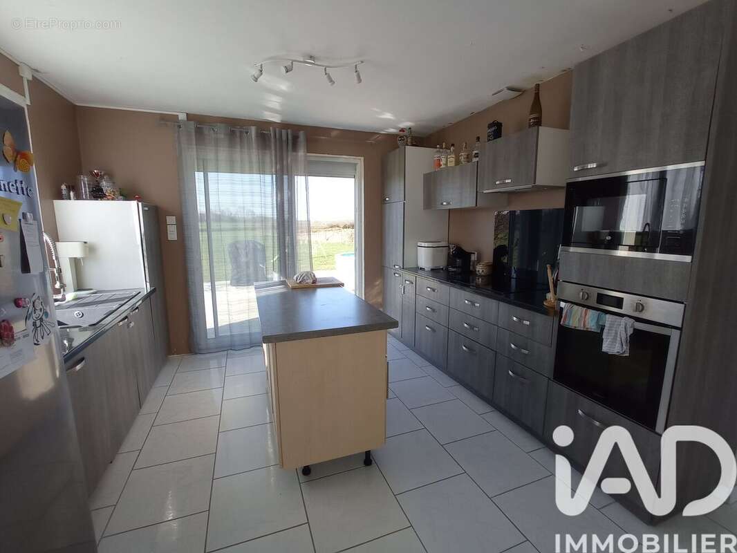 Maison 115 m² à Maligny  - photo 5