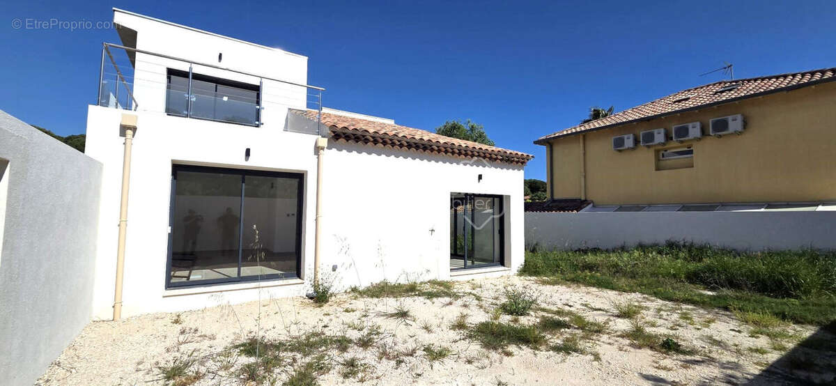 Appartement à CARRY-LE-ROUET
