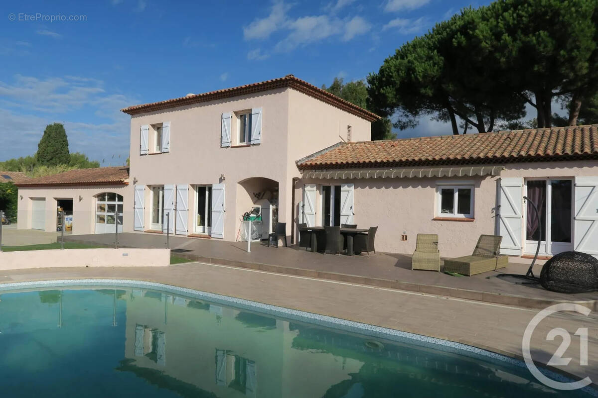 Maison à SIX-FOURS-LES-PLAGES