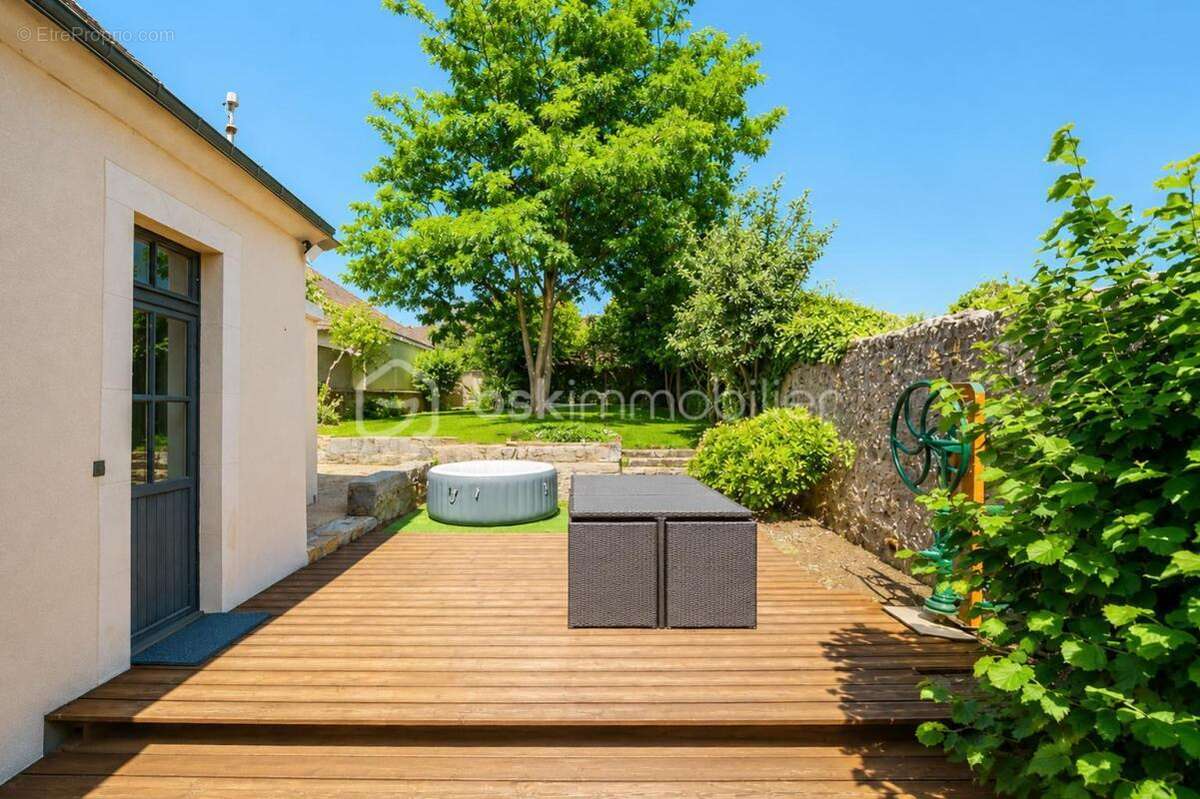 Maison à BONNETABLE