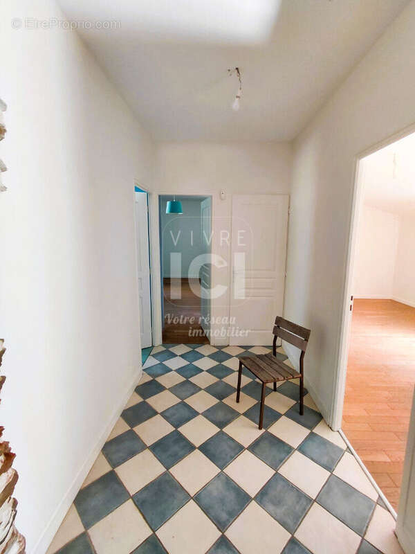 Maison à SAINTE-LUCE-SUR-LOIRE