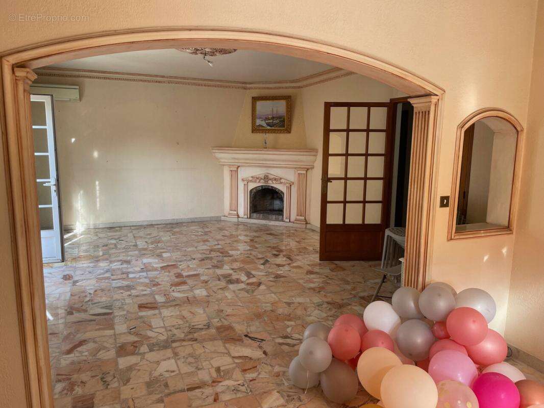 Maison à SIX-FOURS-LES-PLAGES