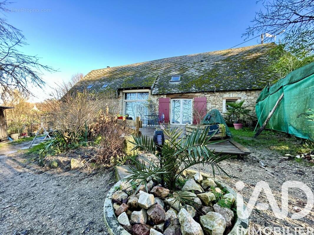 Photo 1 - Maison à SAINT-MARTIAL-DE-GIMEL