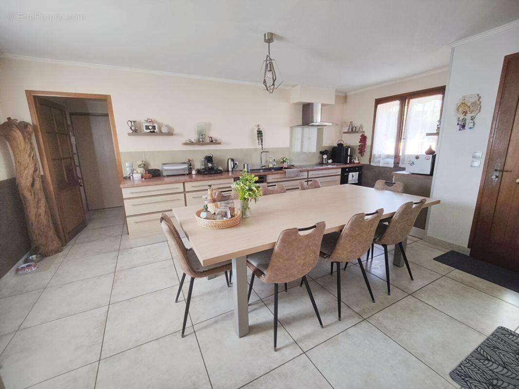 Maison à SAINT-MARTIN-D'HERES