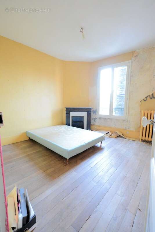 Maison à SAINT-MAUR-DES-FOSSES