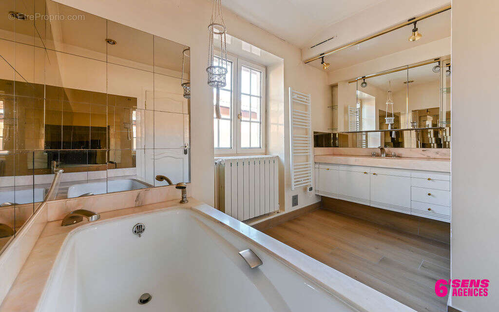 Maison à FRANCHEVILLE