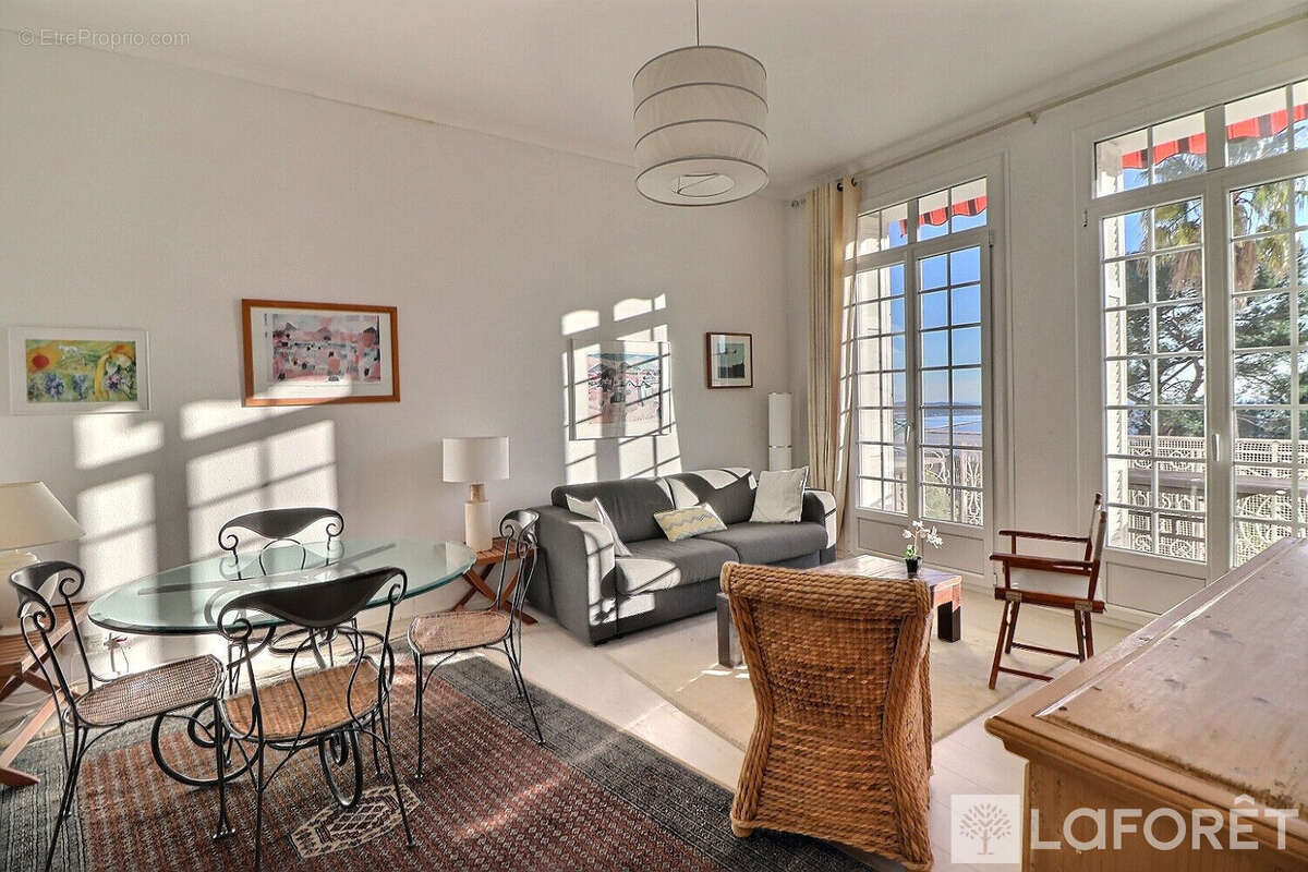 Appartement à HYERES