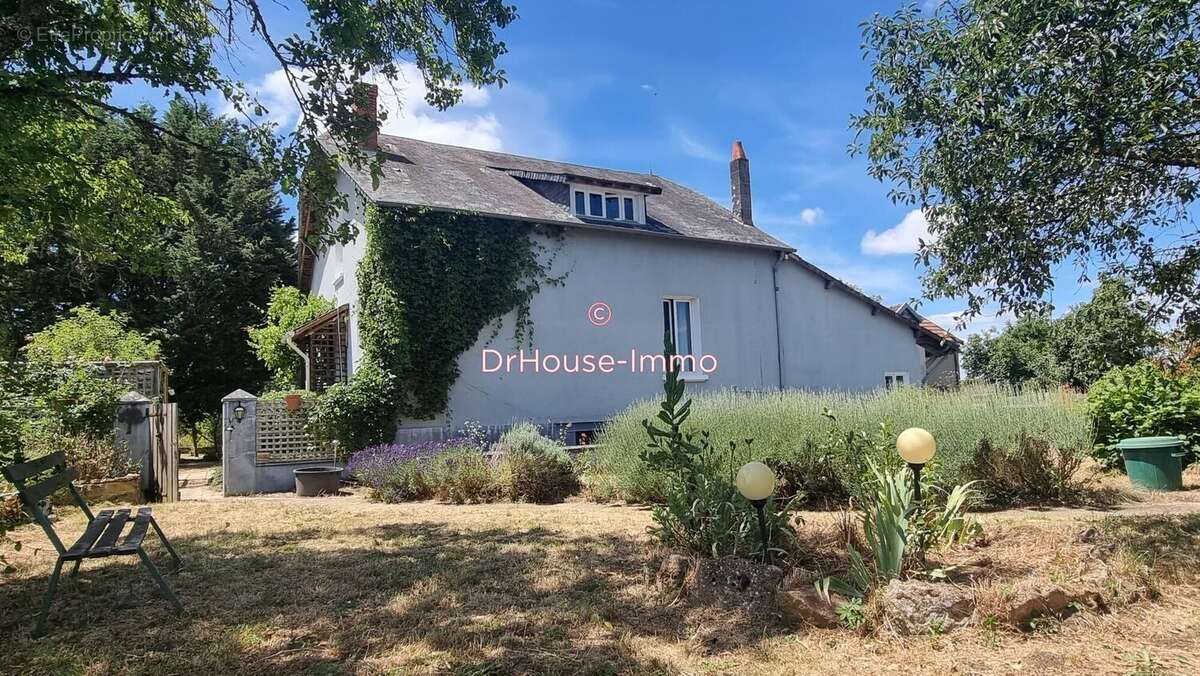Maison 170 m² à Pommiers  - photo 3