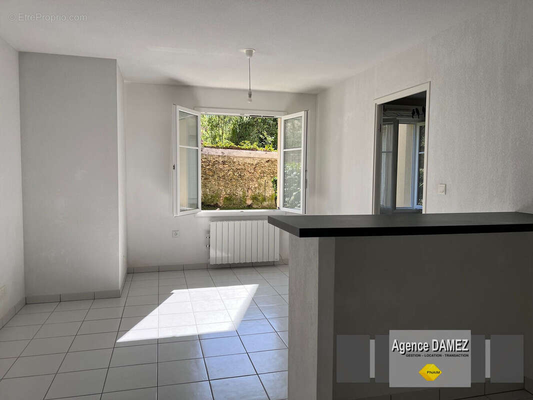 Appartement récent - 2 pièces - RDC - Résidence sécurisée - Dourdan centre - photo 3